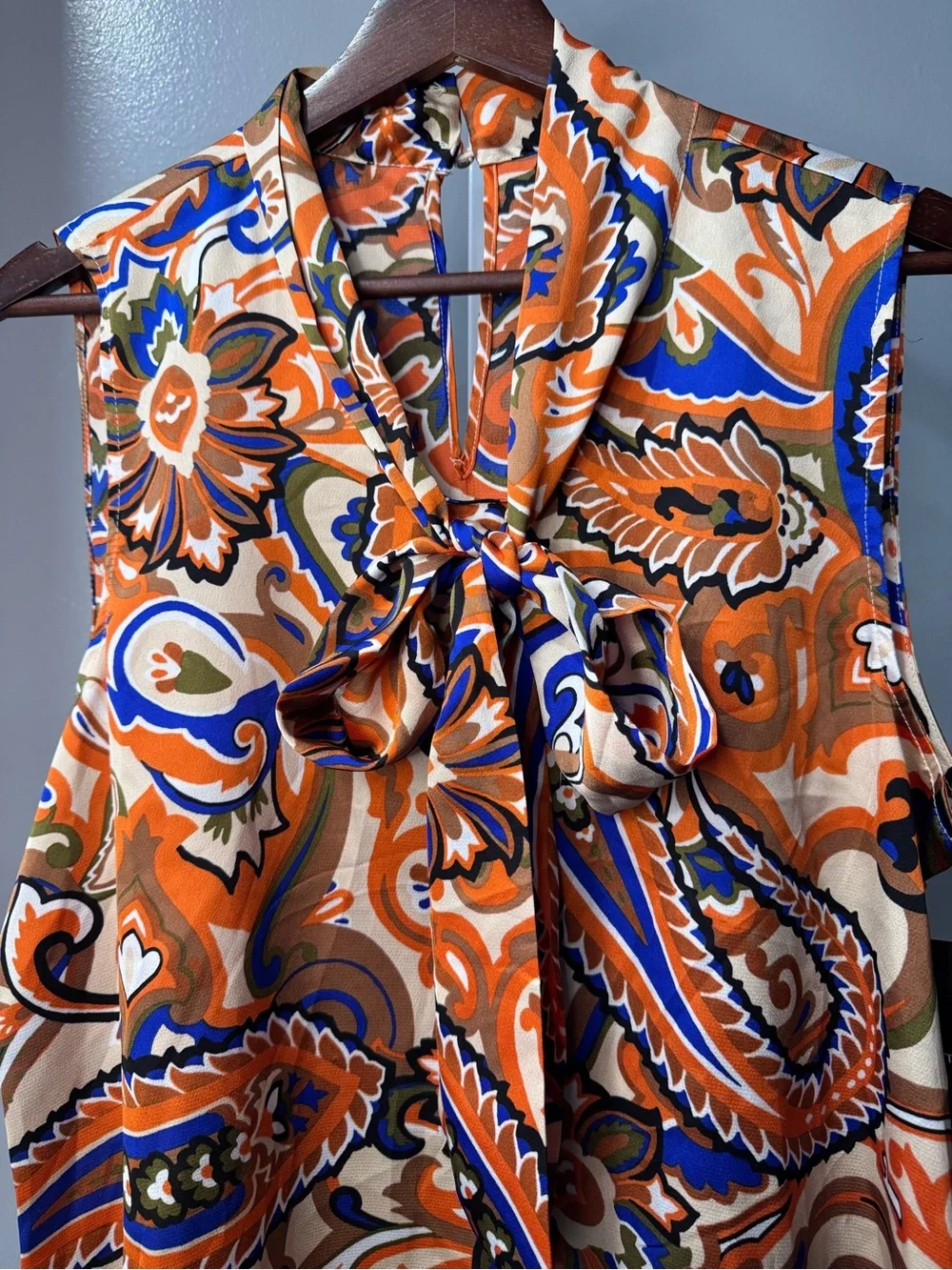 NWT Tahari ASL Paisley Bow Neck Sleeveless Blouse Medium $69